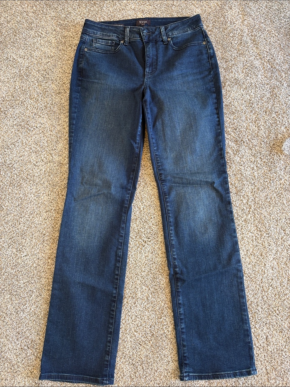 NYDJ Marilyn Straight Leg Jeans in Dark Blue Wash size 6